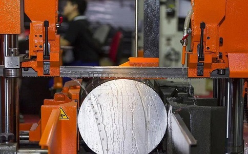 月湖立式金属带锯床切削出现跑带故障解决方法! 月湖立式金属带锯床切削出现跑带故障解决方法!